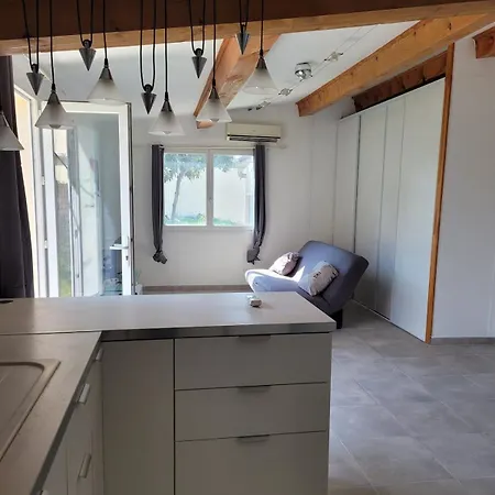 Hébergement de vacances Petite Maison Avec Jardin A 10min Des Plages *